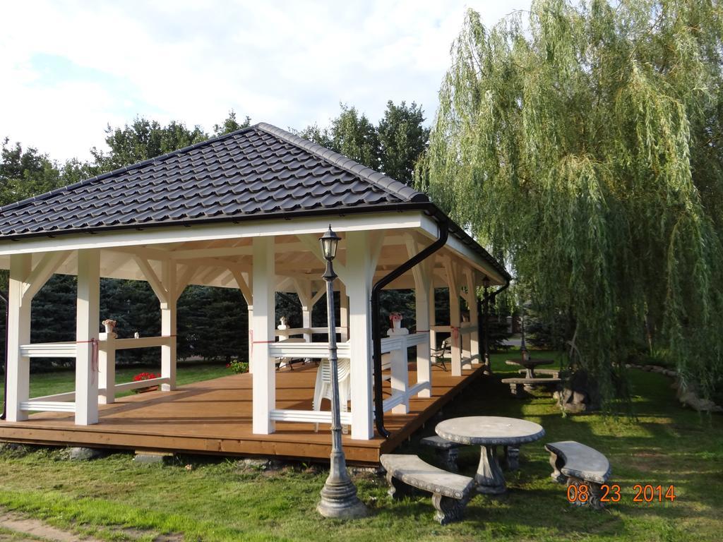奥斯特罗文卡"Arkadia"住宿加早餐旅馆 外观 照片